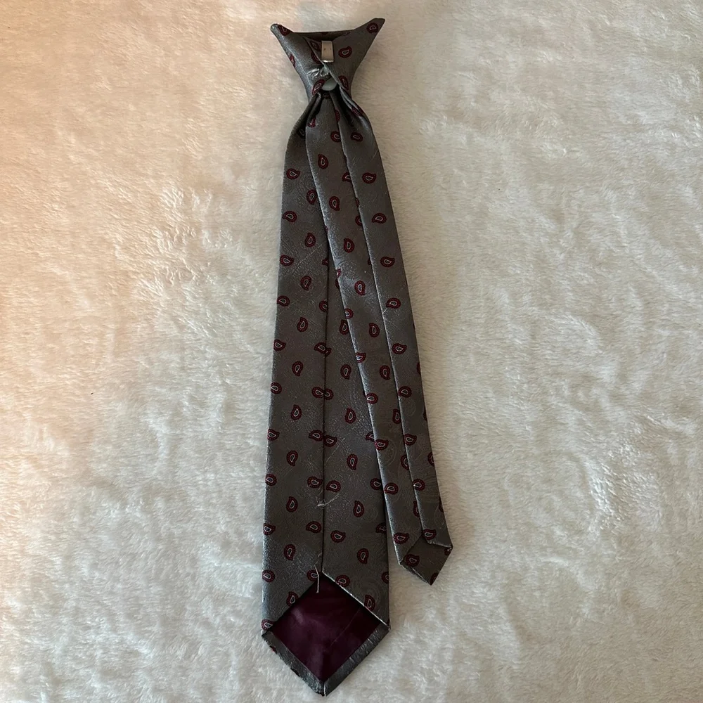 Boys Gray Red Paisley Clip-On Tie 14.5 inches Formal